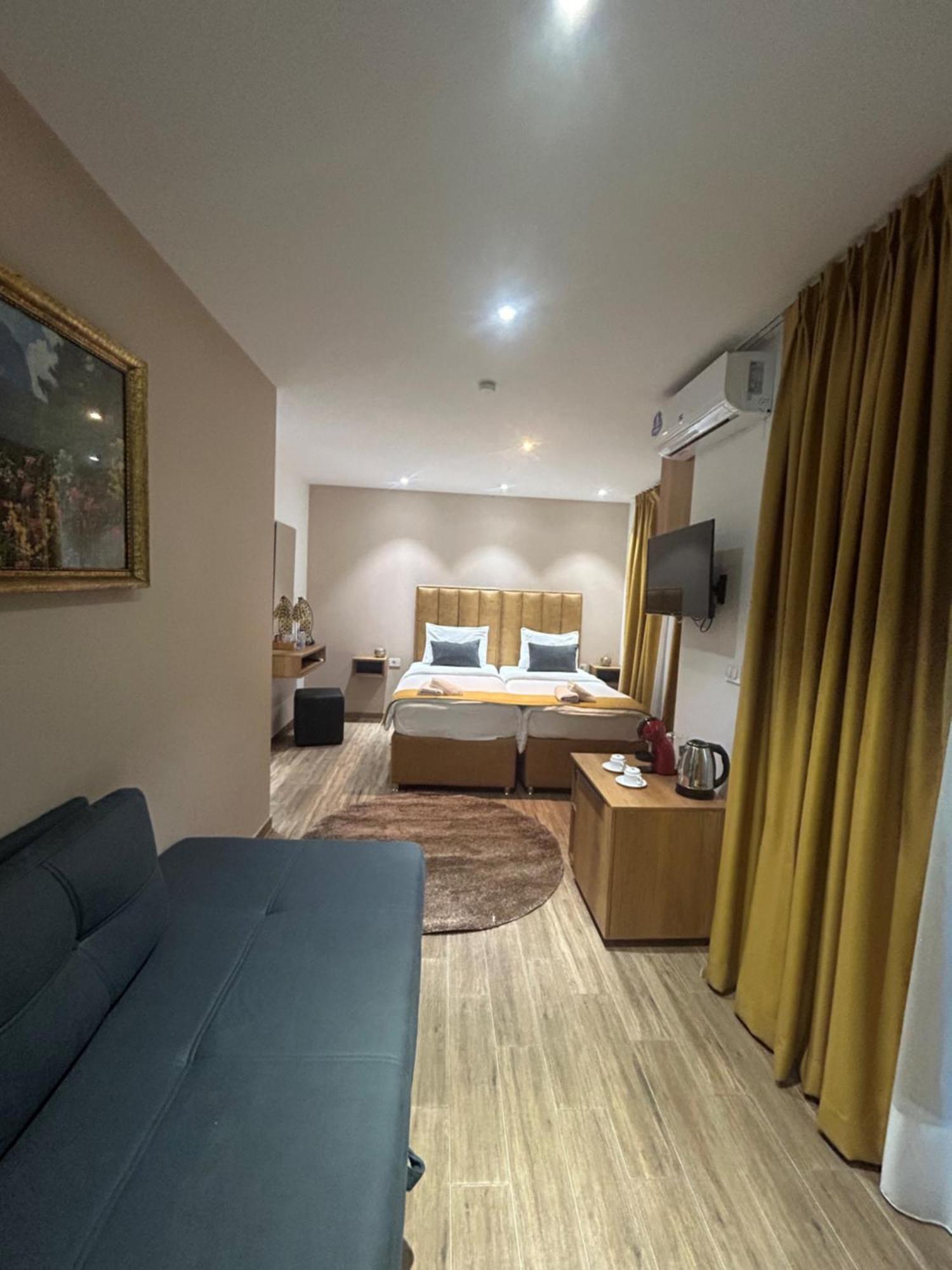 ستروغا Comfort Hotel المظهر الخارجي الصورة